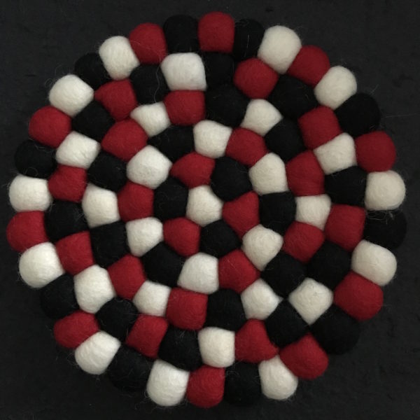 Dessous de plat en perles de laine du Népal N042